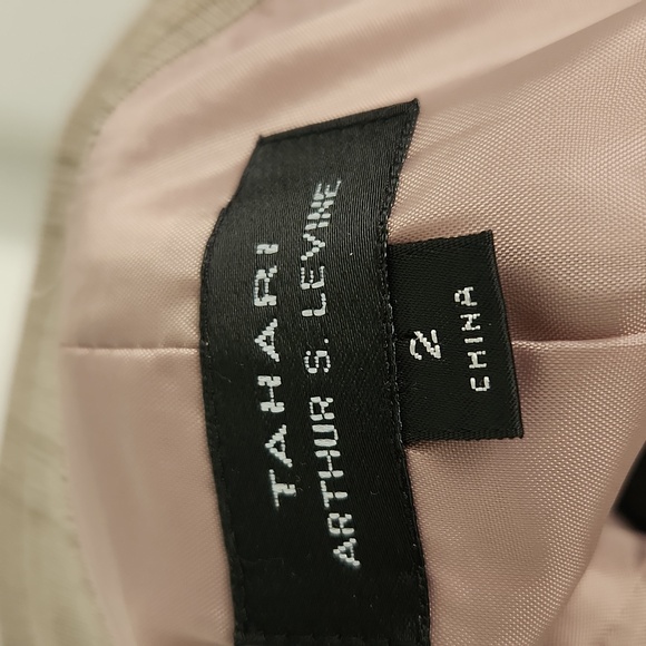 TAHARI 2PC.SKIRT SUIT SIZE 2 - Picture 9 of 11